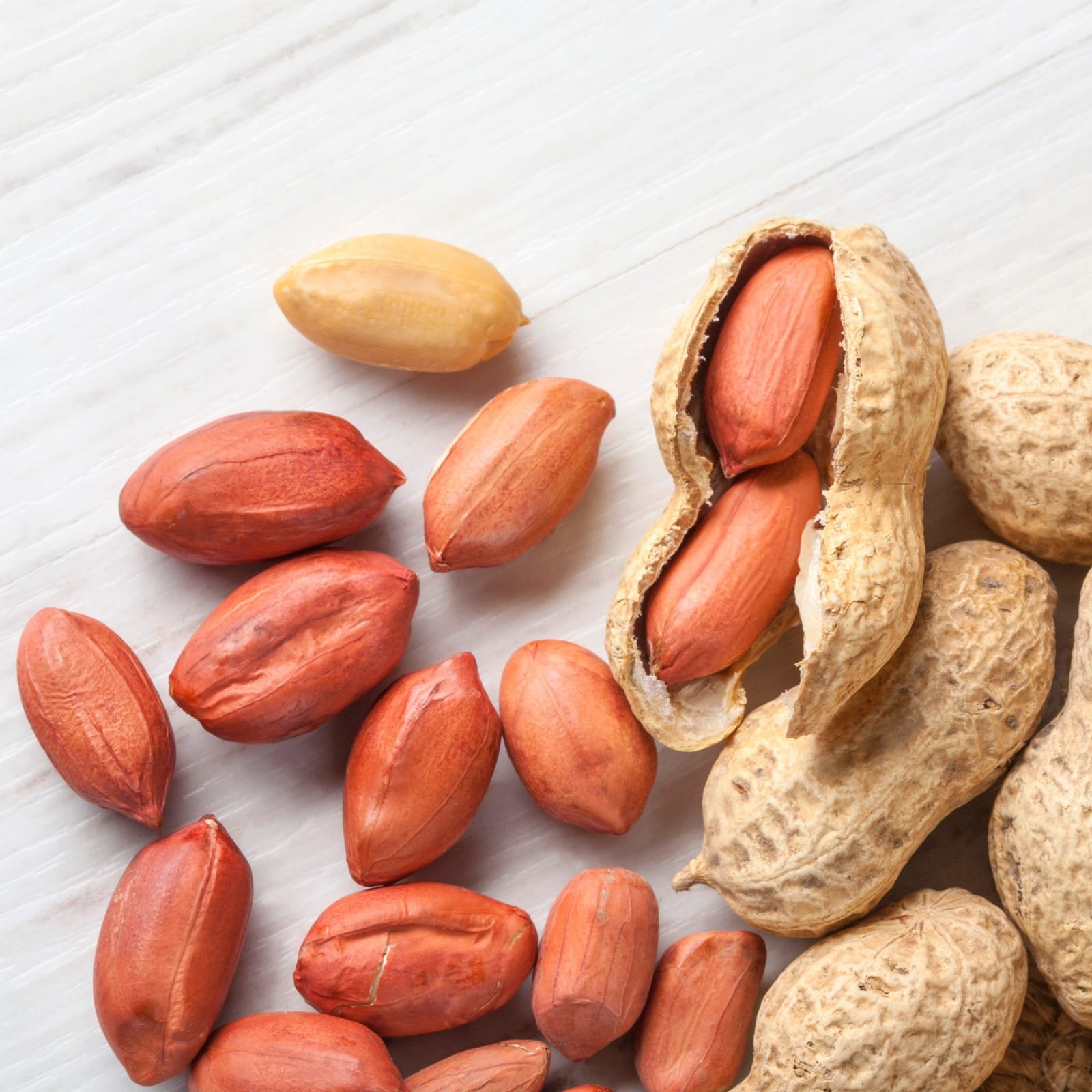 High-quality Raw Peanuts (Groundnut / Moongfali / Mungfali Dana / Dane) sourced from reliable farms. 100% natural and unpolished, preserving original nutrients, flavour, and texture. Naturally rich in plant-based protein, healthy fats, fiber, vitamins, 1k